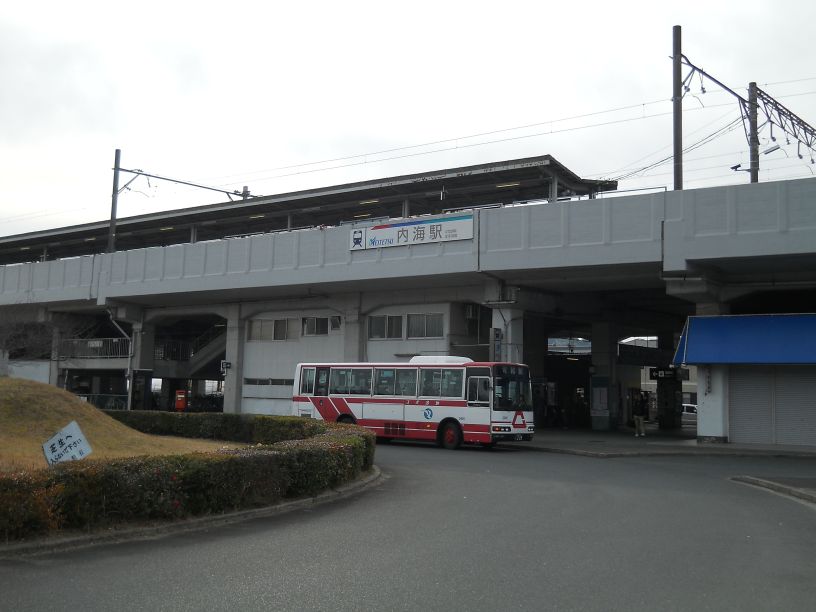 䤷